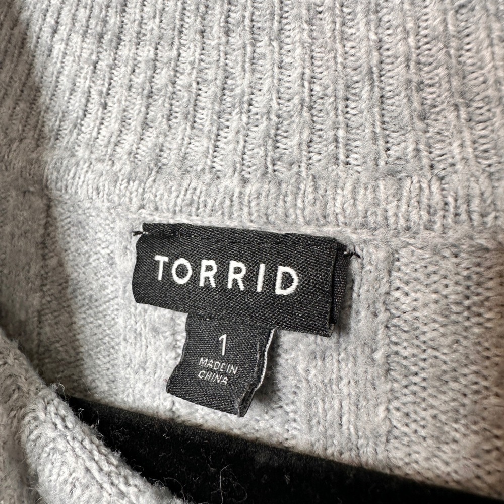 Torrid Women Plus Size 1 Grey Ribbed Knit Mock Neck Long Sleeve Sweater 41255248 - Picture 4 of 7